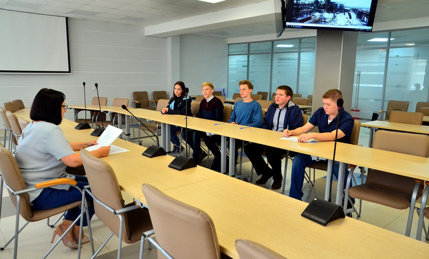 35 кировских студентов-«целевиков» компании «УРАЛХИМ» уже работают на предприятии