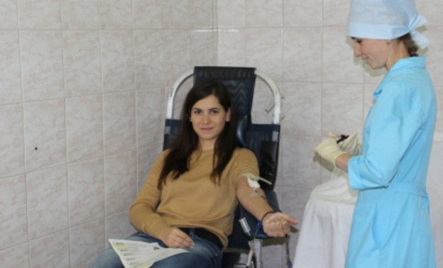 78 кировских полицейских стали донорами крови (ФОТО)