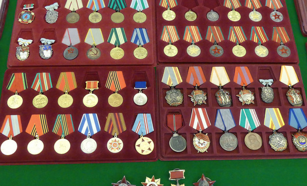 Кировчанин пытался продать иностранцам медали Великой Отечественной войны