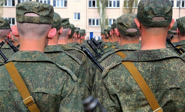 В Госдуме анонсировали военные сборы для неслуживших россиян
