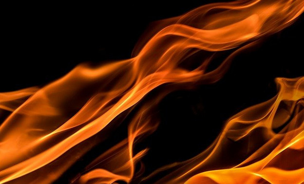 При пожаре в жилом доме в Котельниче погиб один человек