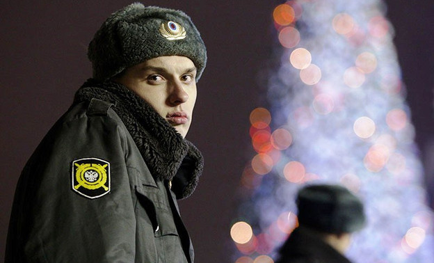 В новогодние праздники за порядком будут следить около двух тысяч полицейских