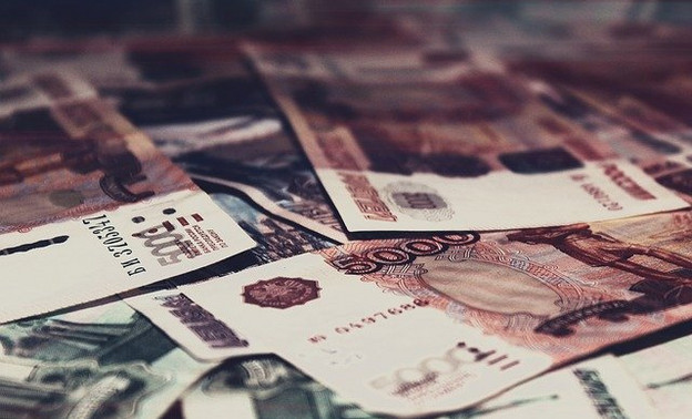 Главный казначей Кировской области зарабатывает по 10 тысяч рублей в день