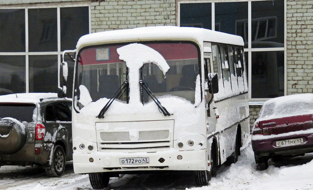 В Кирове из автобуса высадили 12-летнюю девочку из-за одного рубля