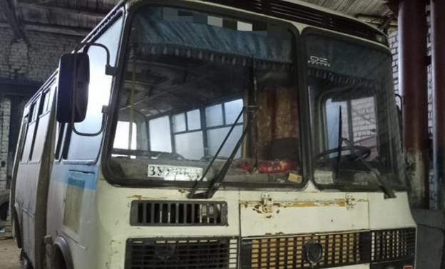 В Зуевке руководитель фирмы сдал в металлолом арестованные автобусы
