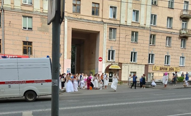 Кировчанка пострадала во время парада невест в городе