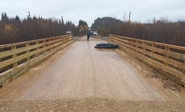 В Нагорском районе отремонтировали мост через реку Белую