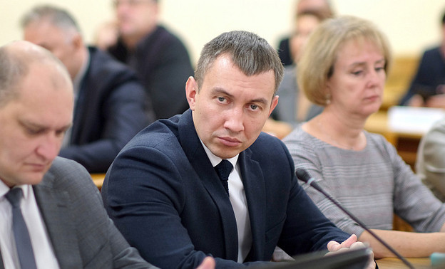 Александр Соколов пожелал удачи новому министру строительства