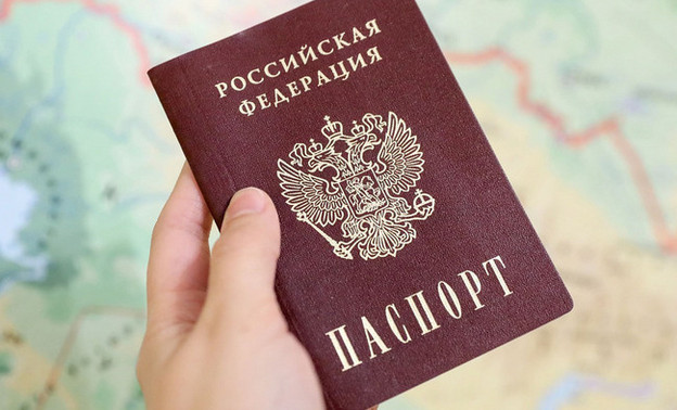 В России отменили обязательные штампы в паспорте о браке, разводе и детях