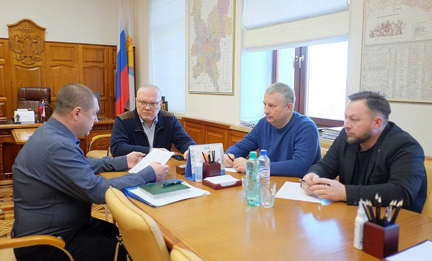 Губернатор Александр Соколов провёл совещание с оперативными службами