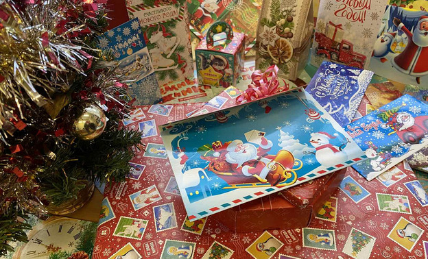 В почтовых отделениях Кировской области начались продажи новогодней продукции