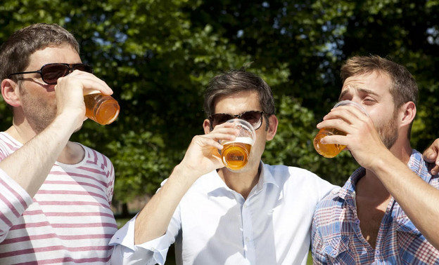 В Госдуме предложили ограничить продажу крепкого алкоголя в парках летом