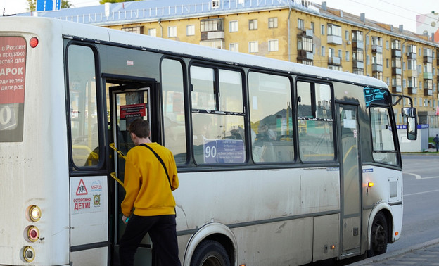 На маршруте № 90 планируют увеличить количество автобусов в часы пик