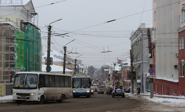 В Кирове 31 декабря и 1 января ограничат движение автомобилей