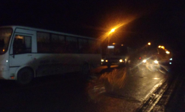В Нововятском районе столкнулись два автобуса: пострадали четыре человека