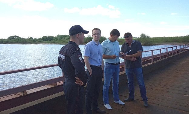 В Кирово-Чепецке открыли для движения понтонный мост на Каринторф