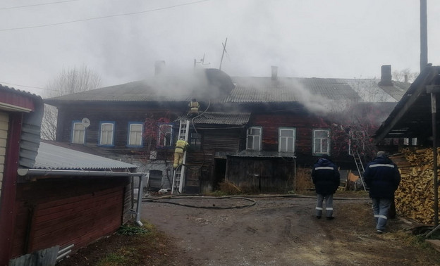 10 человек эвакуировали, один пострадал: в Котельниче случился пожар в многоквартирном доме