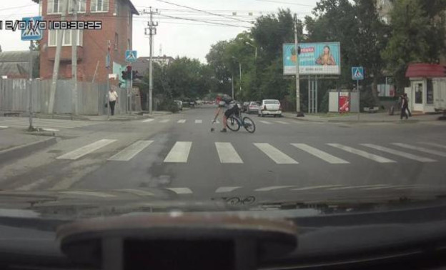 Велосипедист спас котёнка в Ростове