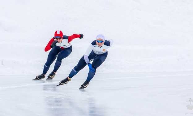 В Кирове прошли старейшие соревнования ледовых скороходов