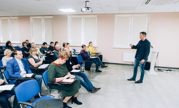 Госзакупки, логистика и выставки: бесплатные семинары для предпринимателей Кировской области