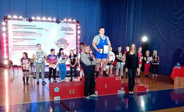 Кировчанин стал победителем чемпионата Приволжского федерального округа по пауэрлифтингу