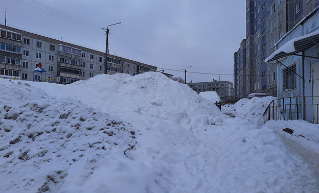 В Кирове с 7 на 8 февраля вывезут снег с 15 участков улиц