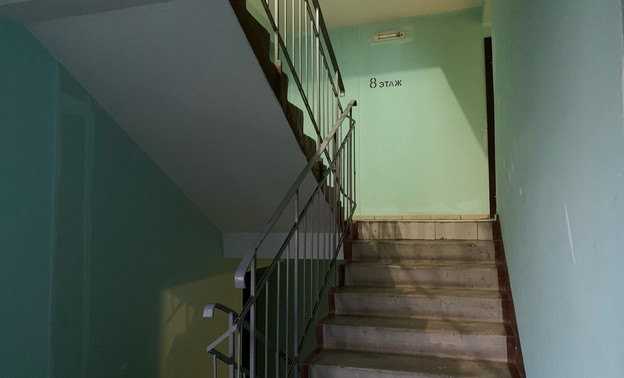 Рецидивист украл велосипед у соседки в кировском подъезде