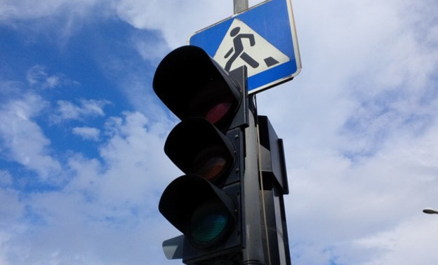 Сегодня в Кирове не будет работать светофор на перекрёстке улиц Кольцова и Ломоносова