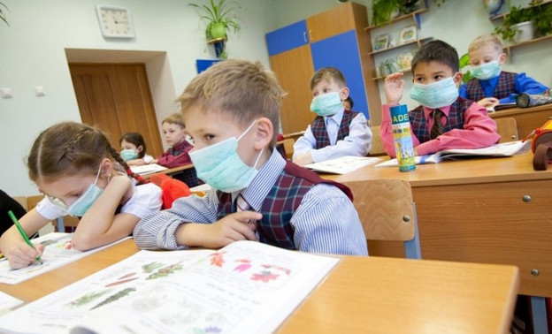 Школу №4 в Кирове закрыли на карантин из-за ОРВИ