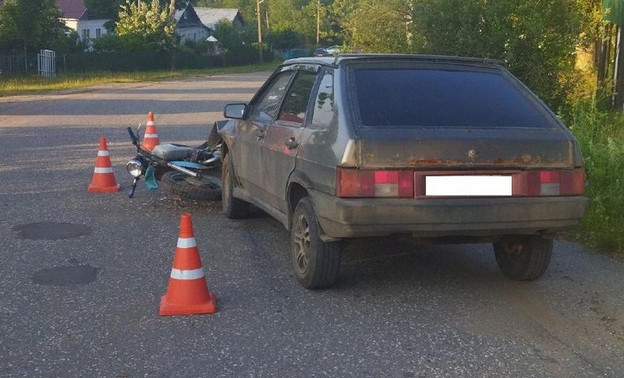 В Загарье пьяный бесправник на мотоцикле попал в ДТП