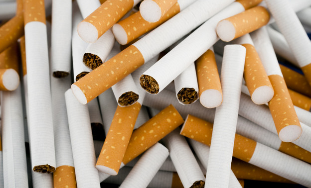 «Это правильная практика». В Госдуме предложили не продавать табак родившимся после 2014 года