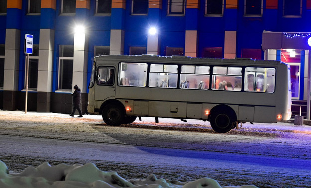 В Кирове на маршрут вышли первые автобусы без кондукторов