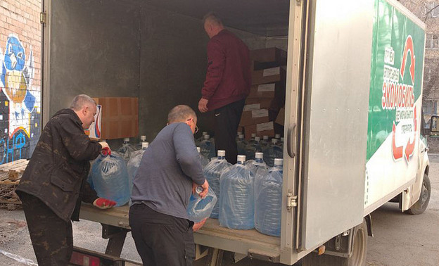 Кировская область направила в Оренбург пять машин с гуманитарной помощью
