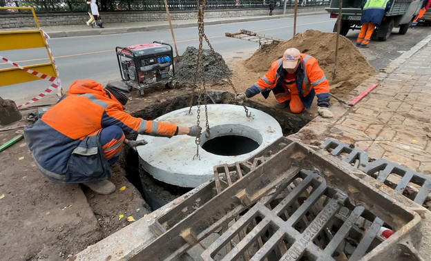 На улице Карла Маркса в Кирове завершают ремонт ливневой канализации