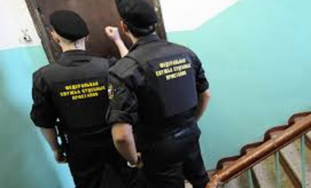 100 тысяч рублей и арест бытовой техники: кировские энергетики вместе с приставами посетили 214 должников