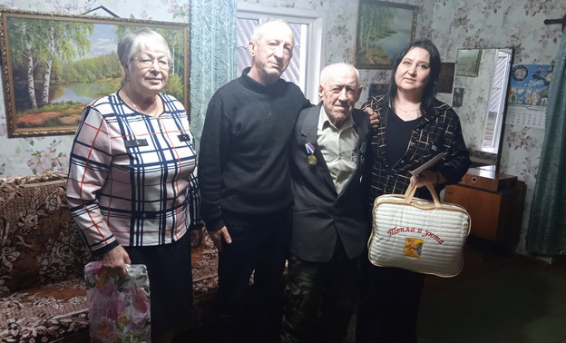 Житель Богородского района отметил 90-летний юбилей