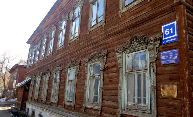 Инициаторы «Том Сойер Феста» в Кирове предлагают отремонтировать дом купца Лебедева с уникальными наличниками