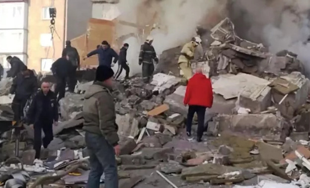 Среди погибших при обрушении дома на Сахалине есть дети