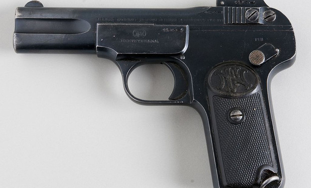 В Слободском осудили мужчину, который нашёл и хранил у себя раритетный пистолет