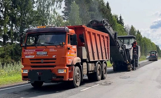 В Кировской области до 30 сентября закончат ремонтировать дорогу до соседнего региона