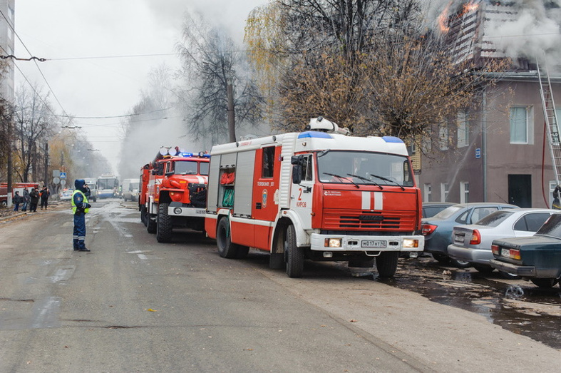 На Красноармейской в жилом доме рядом с «Дворцом молодёжи» произошёл сильный пожар