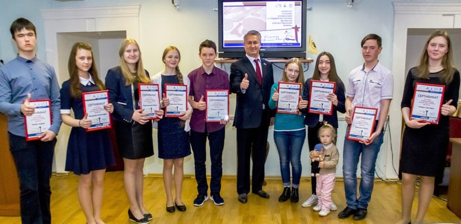 Кировские школьники отправились в Международный детский центр «Артек»