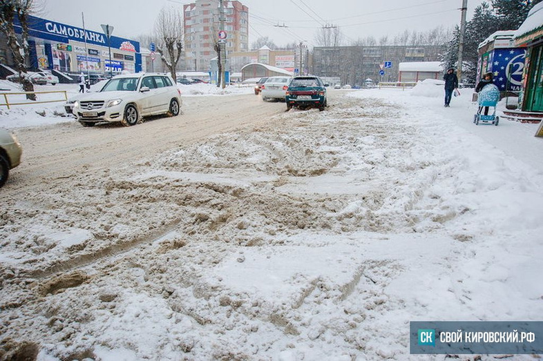 Снежный коллапс в Кирове. Фоторепортаж