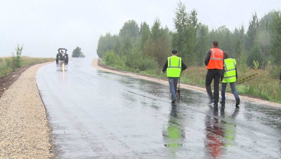 В Кирове впервые за тридцать пять лет отремонтировали дорогу Кокуй - Леваши