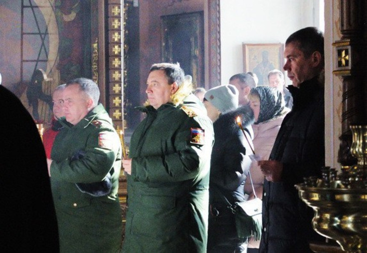 В Кирове прошло отпевание и похороны погибшего в Сирии майора Вячеслава Микрюкова