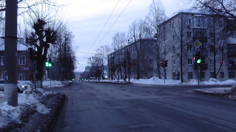 В Кирове водитель «Мерседеса» сбил пешехода на регулируемом перекрёстке