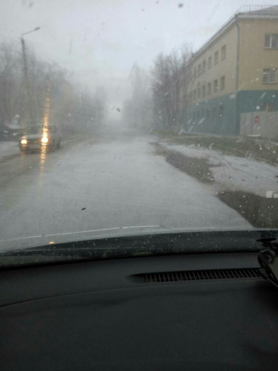 В нескольких районах Кировской области выпал снег