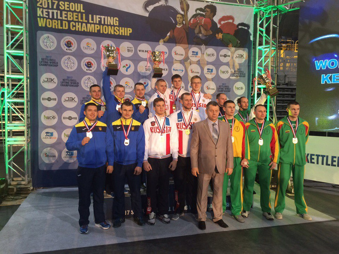 Кировчанин стал двукратным чемпионом мира по гиревому спорту