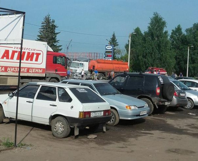 Рядом с заправкой в Нововятске вспыхнул бензовоз