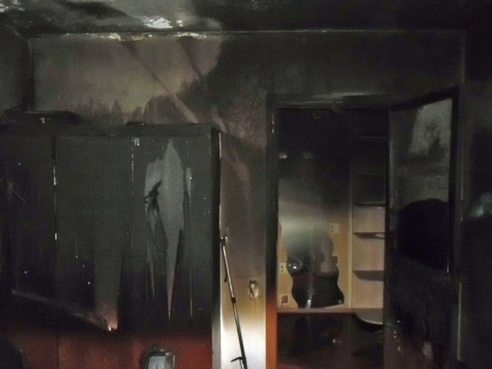 На Юровской из-за непотушенной сигареты сгорела квартира